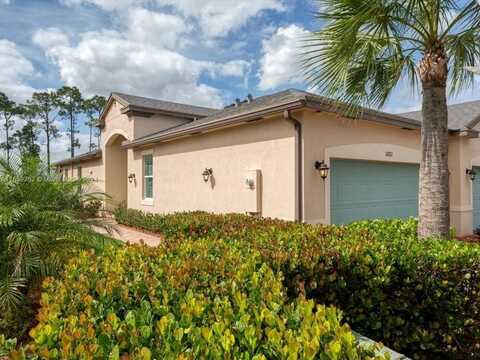 10882 Winding Lakes Circle, Port Saint Lucie, FL 34987