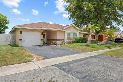 1031 SW 99th Ave, Pembroke Pines, FL 33025