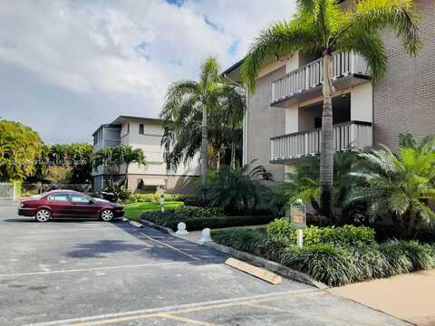 4900 Washington St, Hollywood, FL 33021