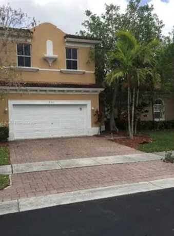 2311 NE 37th Rd, Homestead, FL 33033