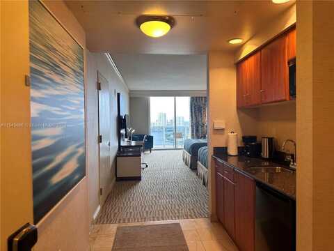 18001 Collins Ave, Sunny Isles Beach, FL 33160