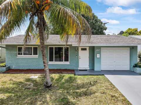 4714 NW 50th St, Tamarac, FL 33319