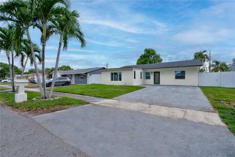 6455 Pershing St, Hollywood, FL 33024