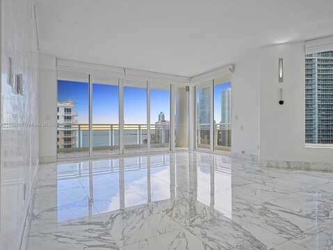 901 Brickell Key Blvd, Miami, FL 33131