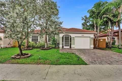 5520 NW 49th Ave, Coconut Creek, FL 33073