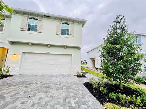 6915 Harbours Edge Ave, Lake Worth, FL 33467