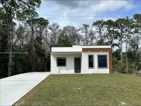 3027 N Lakewood Rd, Labelle, FL 33935