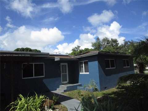 205 NW 121st St, North Miami, FL 33168