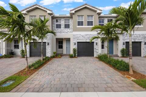 171st SW Lane, Pembroke Pines, FL 33027