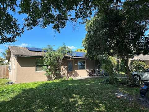 7407 Cocoanut Dr, Lake Worth, FL 33467