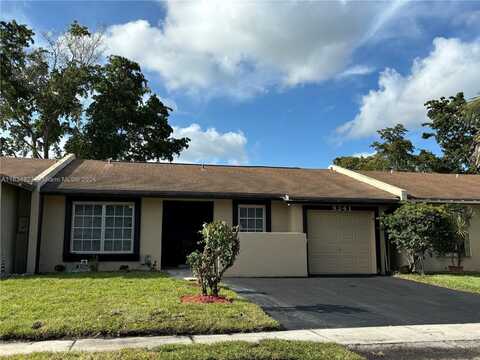 9341 E Fern Ln, Miramar, FL 33025