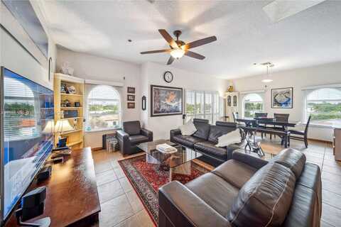 9008 Collins Ave, Surfside, FL 33154