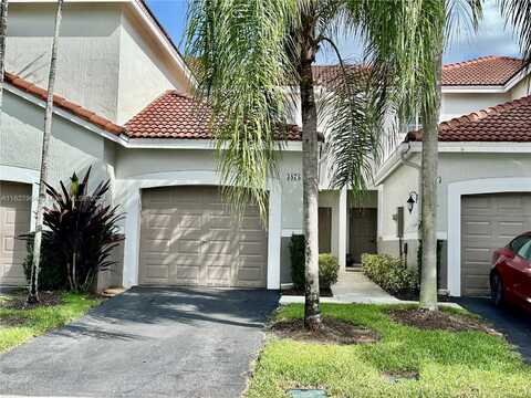 3875 San Simeon Cir, Weston, FL 33331