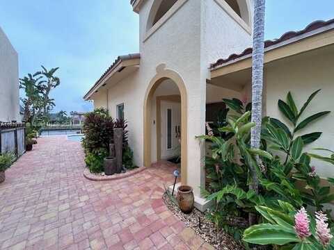 484 Commodore Cir, Delray Beach, FL 33483