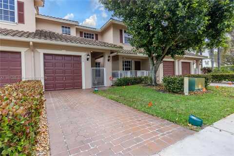 3230 Fairway Cir, Davie, FL 33328