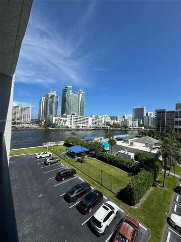 600 Parkview Dr, Hallandale Beach, FL 33009