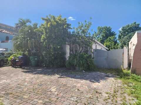 2730 SW 14th St, Miami, FL 33145