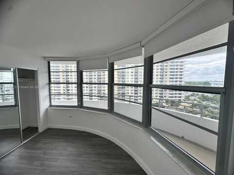 5555 Collins Ave, Miami Beach, FL 33140