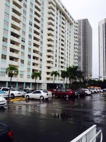 1833 S Ocean Dr, Hallandale Beach, FL 33009