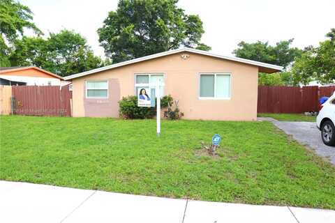 5901 NW 42nd Ave, North Lauderdale, FL 33319