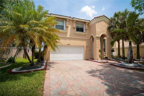 4953 SW 163rd Ave, Miramar, FL 33027