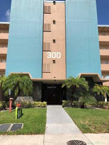 300 NE 14th Ave, Hallandale Beach, FL 33009