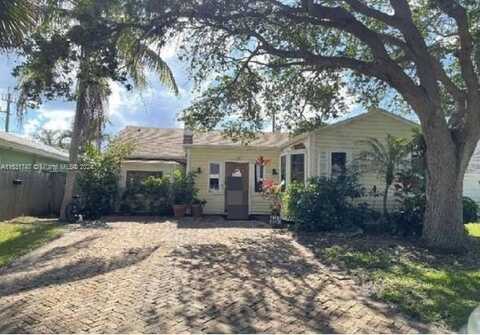 528 N Palmway, Lake Worth, FL 33460