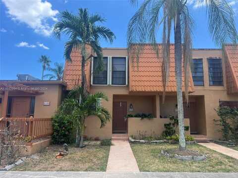 9106 Limetree Ln, Pembroke Pines, FL 33024