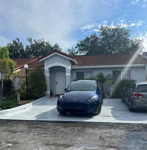 8255 NW 186th St, Hialeah, FL 33015