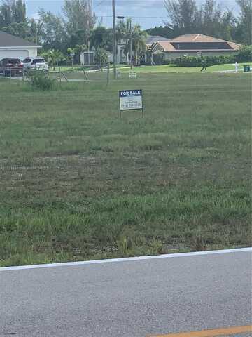 kismet Pkwy W, Cape Coral, FL 33993