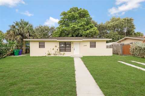 2340 SW 68th Ter, Miramar, FL 33023