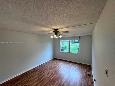 12500 SW 6th St, Pembroke Pines, FL 33027