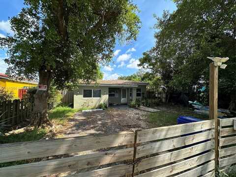 1981 NE 178th St, North Miami Beach, FL 33162