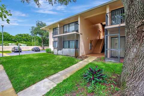 5841 Washington St, Hollywood, FL 33023