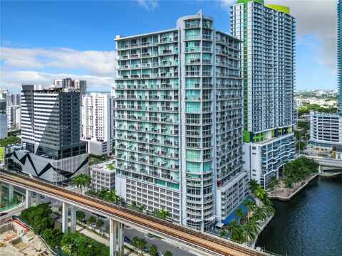 690 SW 1st Ct, Miami, FL 33130