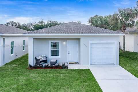 1477 Las Villas Blvd, Sebring, FL 33870