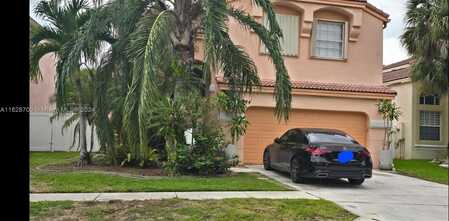 1474 NW 153rd Ln, Pembroke Pines, FL 33028