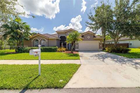 2915 Fairways Dr, Homestead, FL 33035