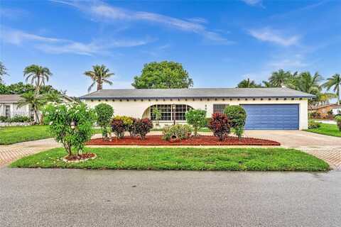 8801 NW 3rd St, Pembroke Pines, FL 33024