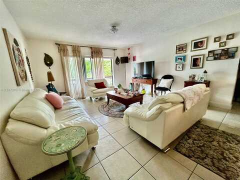 13781 SW 66th St, Miami, FL 33183