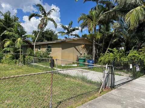 3923 NW 164th St, Miami Gardens, FL 33054