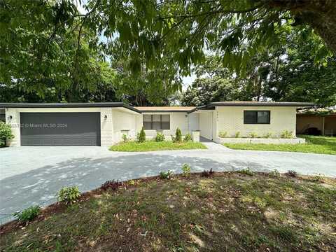 3821 SW 10th St, Fort Lauderdale, FL 33312