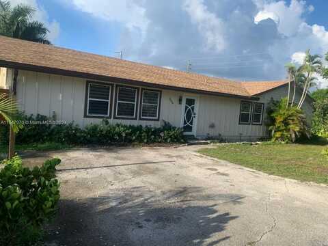 9334 Roan Ln, West Palm Beach, FL 33403