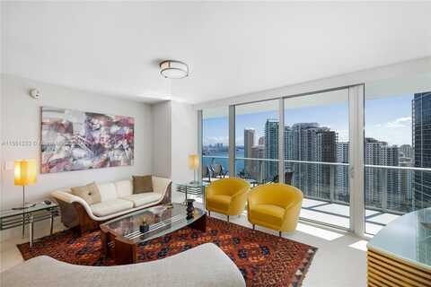 200 Biscayne Boulevard Way, Miami, FL 33131