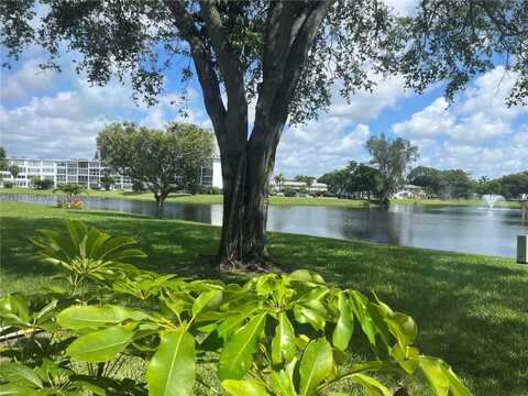 1026 Farnham O, Deerfield Beach, FL 33442