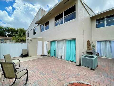 15680 SW 82nd Cir Ln, Miami, FL 33193