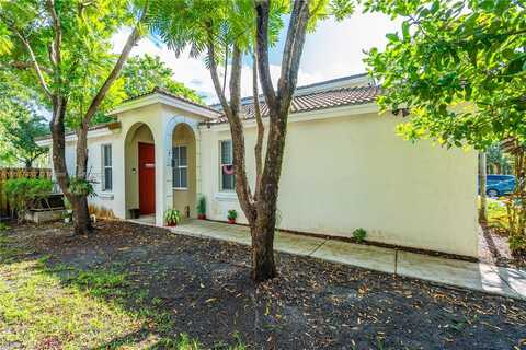 4246 NE 9th St, Homestead, FL 33033