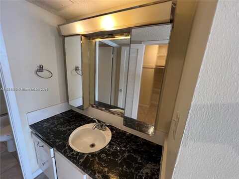 18051 Biscayne Blvd, Aventura, FL 33160