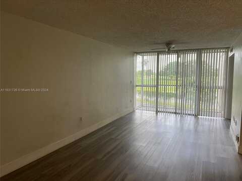 6955 Nw 186 St, Hialeah, FL 33015