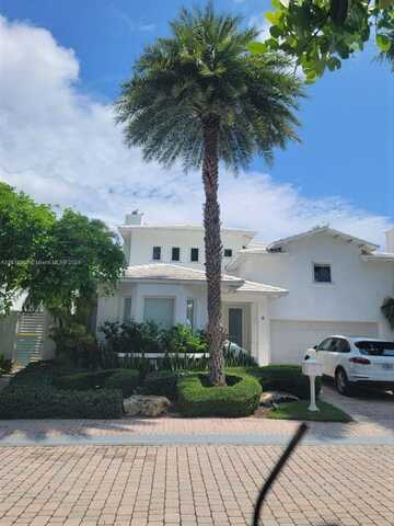 8 Turtle Walk, Key Biscayne, FL 33149